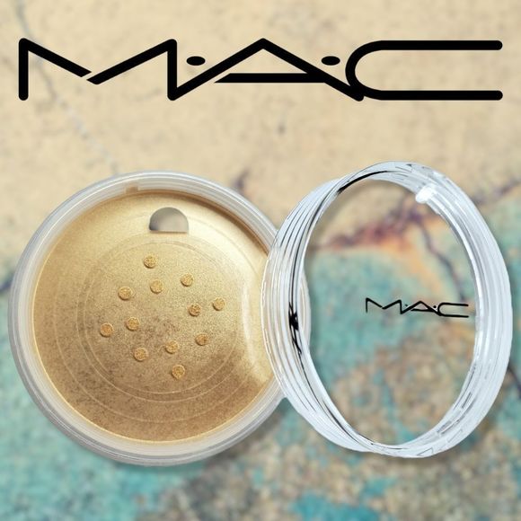 MAC Good as Gold Pearlizer Sheer Pigment Highlighter - Picture 2 of 6